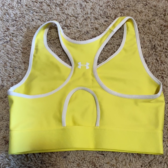 BNWOT Under Armour Sports Bra in bright yellow size small - Picture 4 of 5